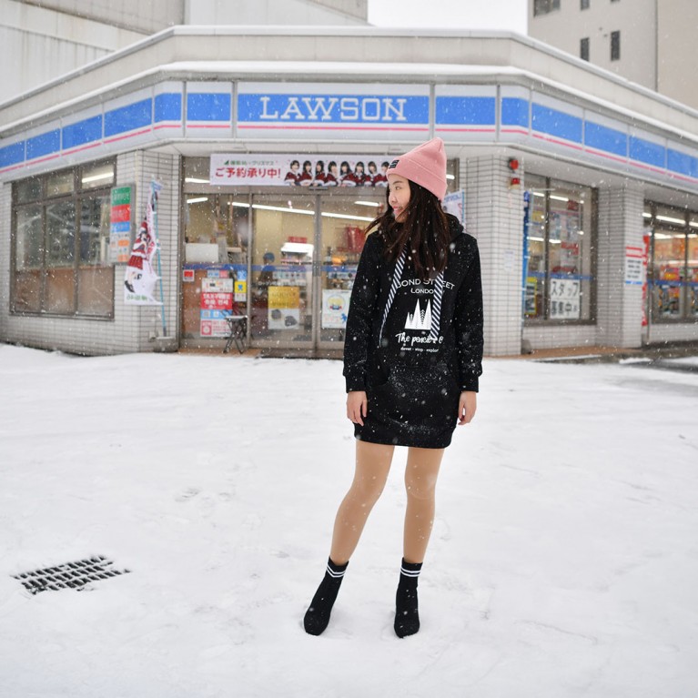 Bond street hoodie dress (ดำ/น้ำตาล/ชมพู)