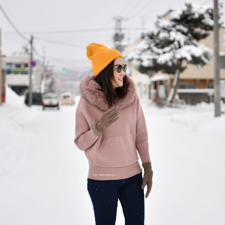 Foxy sweater (แอชบลาวน์/ดำ/เทา/น้ำตาลส้ม/ครีม)