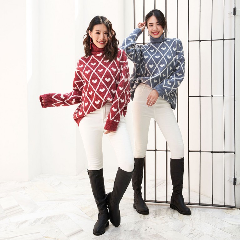 Hearts a lot sweater (แดง/ฟ้า/น้ำตาล)
