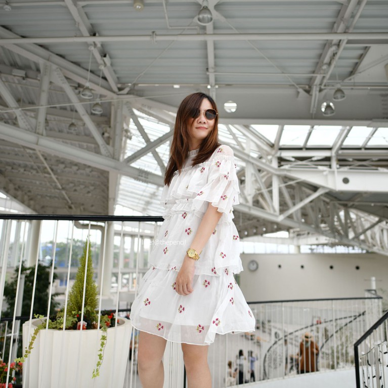 Blossom white dress