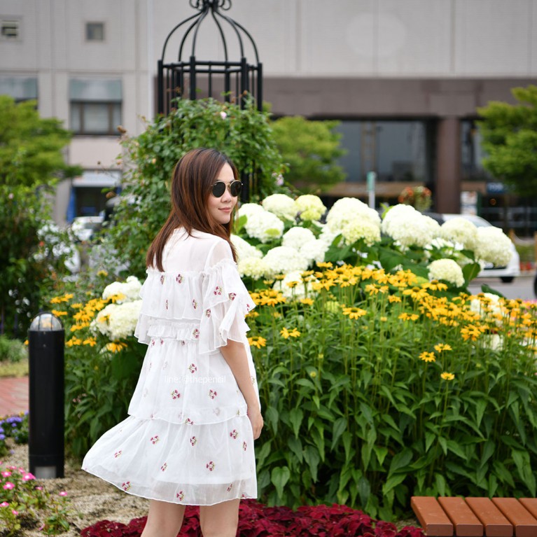 Blossom white dress