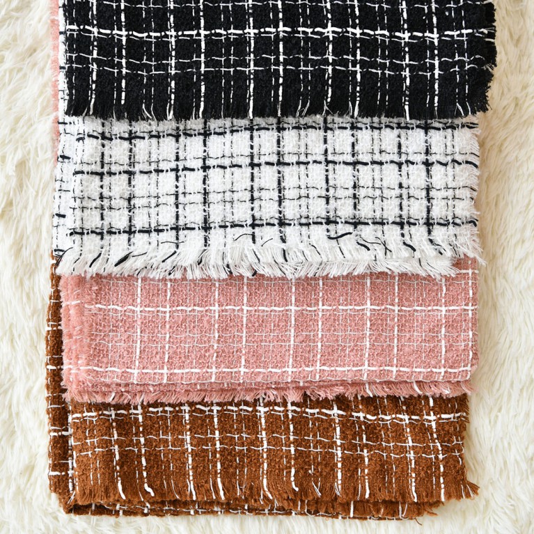 Tweed scarf