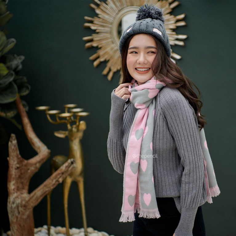 Two tone heart scarf
