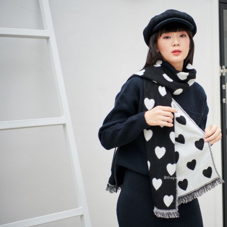 Two tone heart scarf