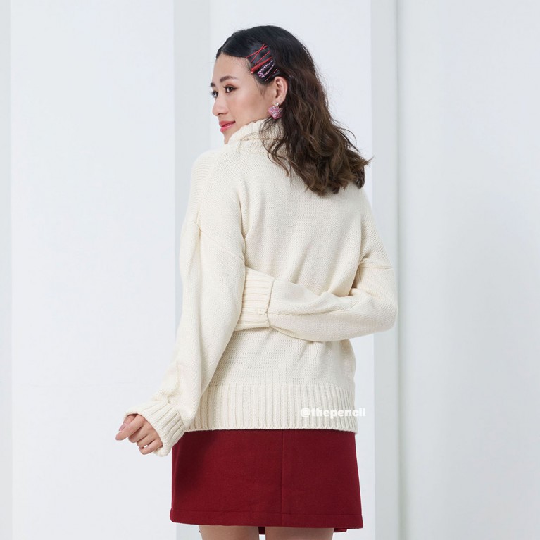 One heart sweater