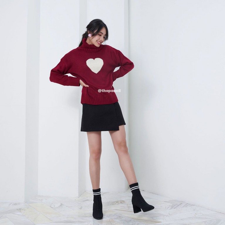 One heart sweater