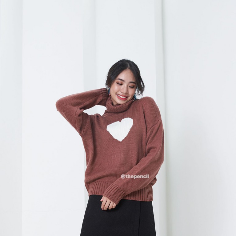 One heart sweater