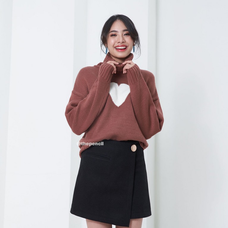 One heart sweater