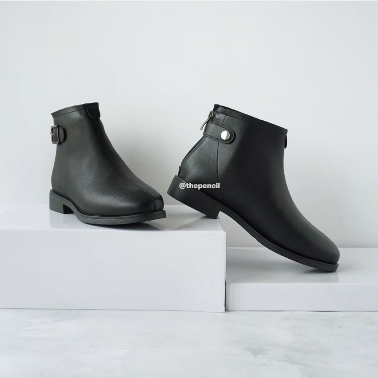 Gentle Angle Boots