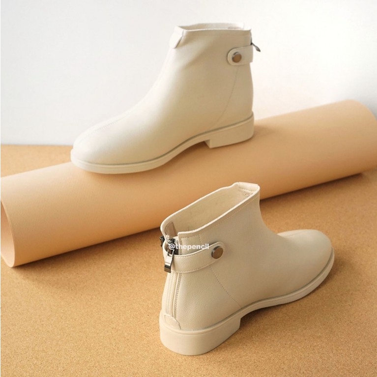 Gentle Angle Boots