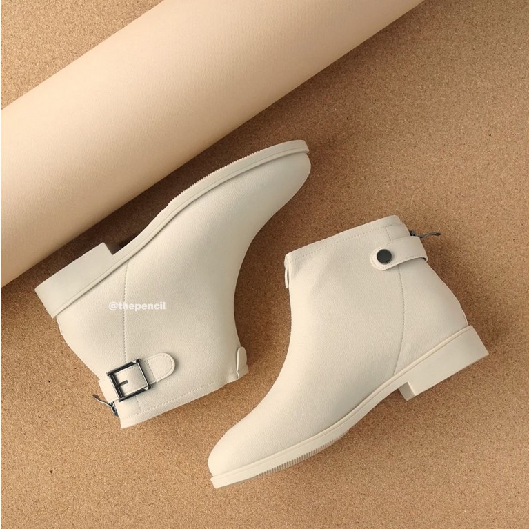 Gentle Angle Boots